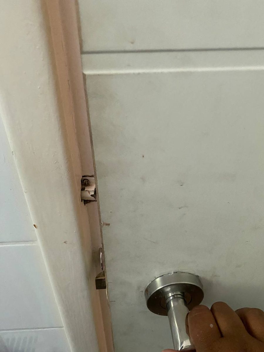 New lock cylinder and handle set